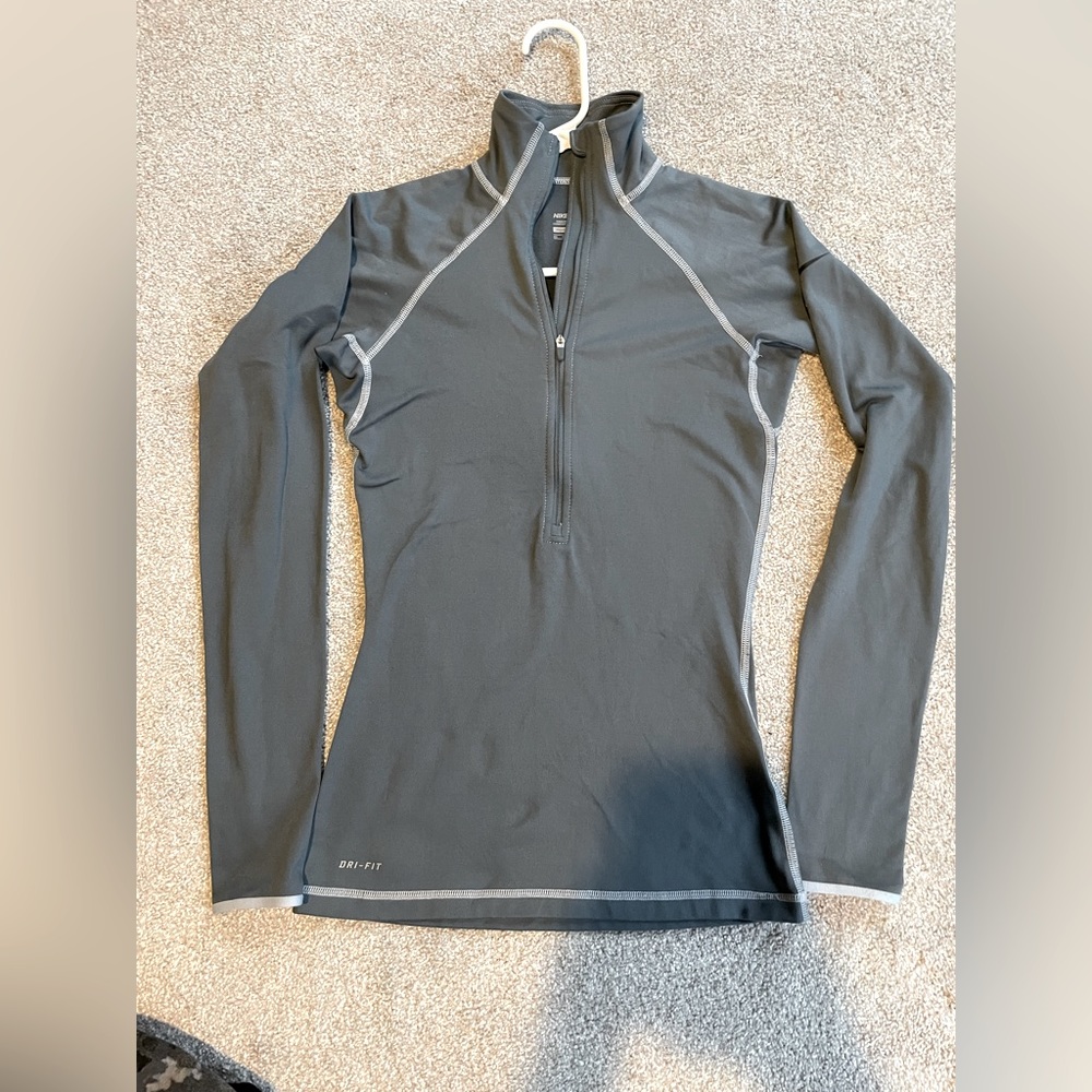 Dri-fit Nike baby blue top. Still in great condition. Doesn’t fit me any longer.